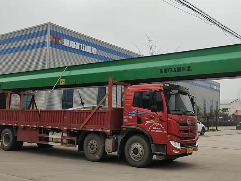 電動(dòng)單梁起重機(jī) LD5t-20.9m   制作完成 裝車(chē)發(fā)出